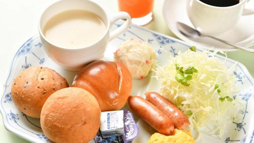Ou Hotel Йонаго Екстериор снимка